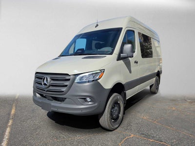 2026 Mercedes-Benz Sprinter Crew 2500 Standard Roof I4 Diesel HO 144 AWD