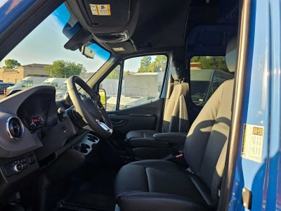 2026 Mercedes-Benz Sprinter Cargo 2500 Standard Roof I4 Diesel HO 144 AWD