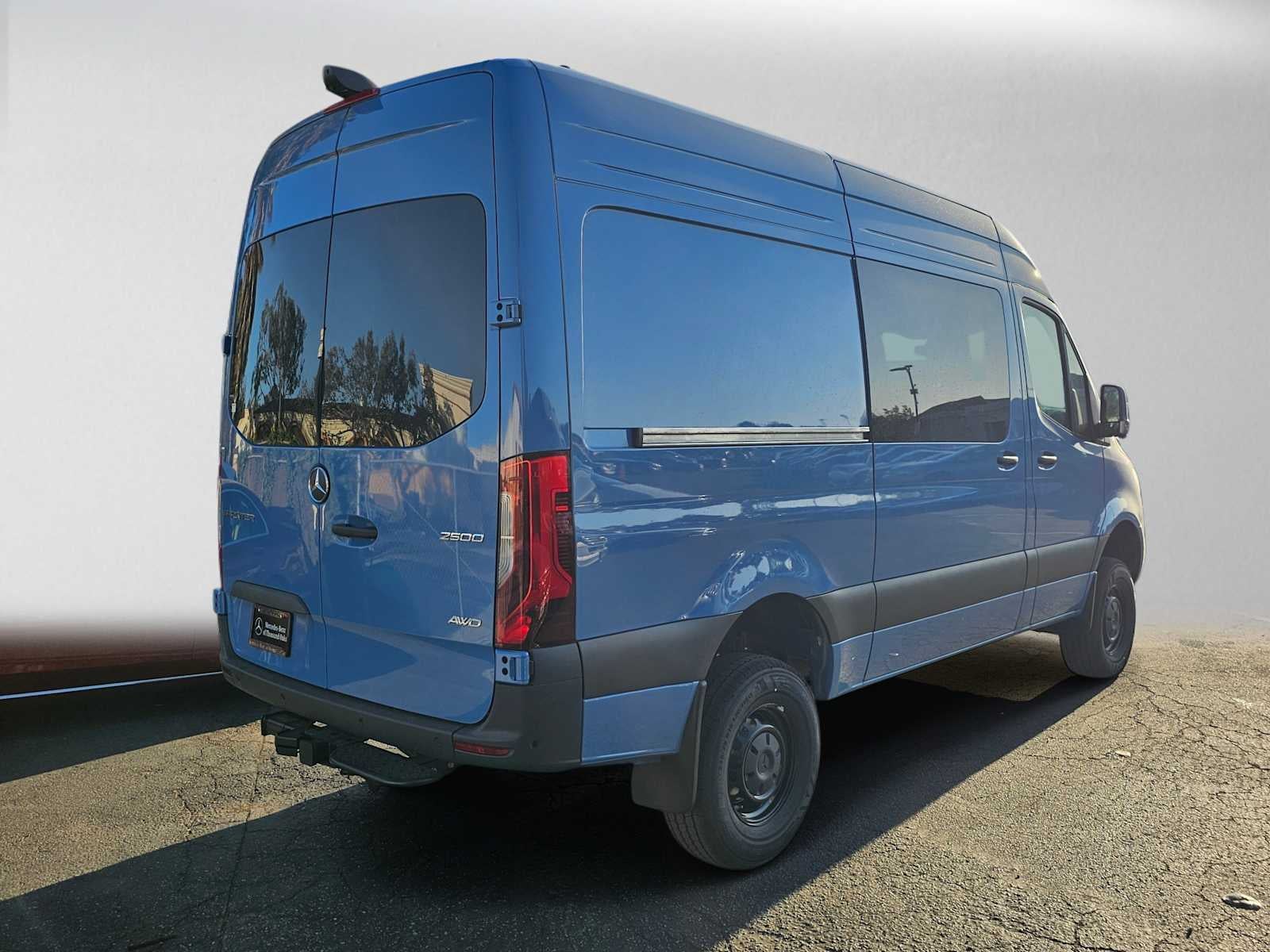 2026 Mercedes-Benz Sprinter Cargo 2500 Standard Roof I4 Diesel HO 144 AWD