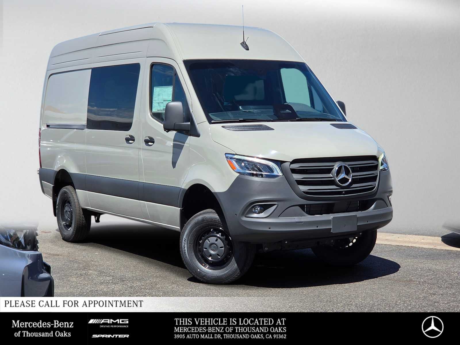 2026 Mercedes-Benz Sprinter Crew 2500 Standard Roof I4 Diesel HO 144 AWD