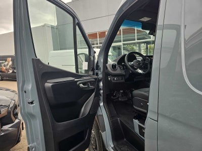 2026 Mercedes-Benz Sprinter Cargo 2500 Standard Roof I4 Diesel HO 144 AWD