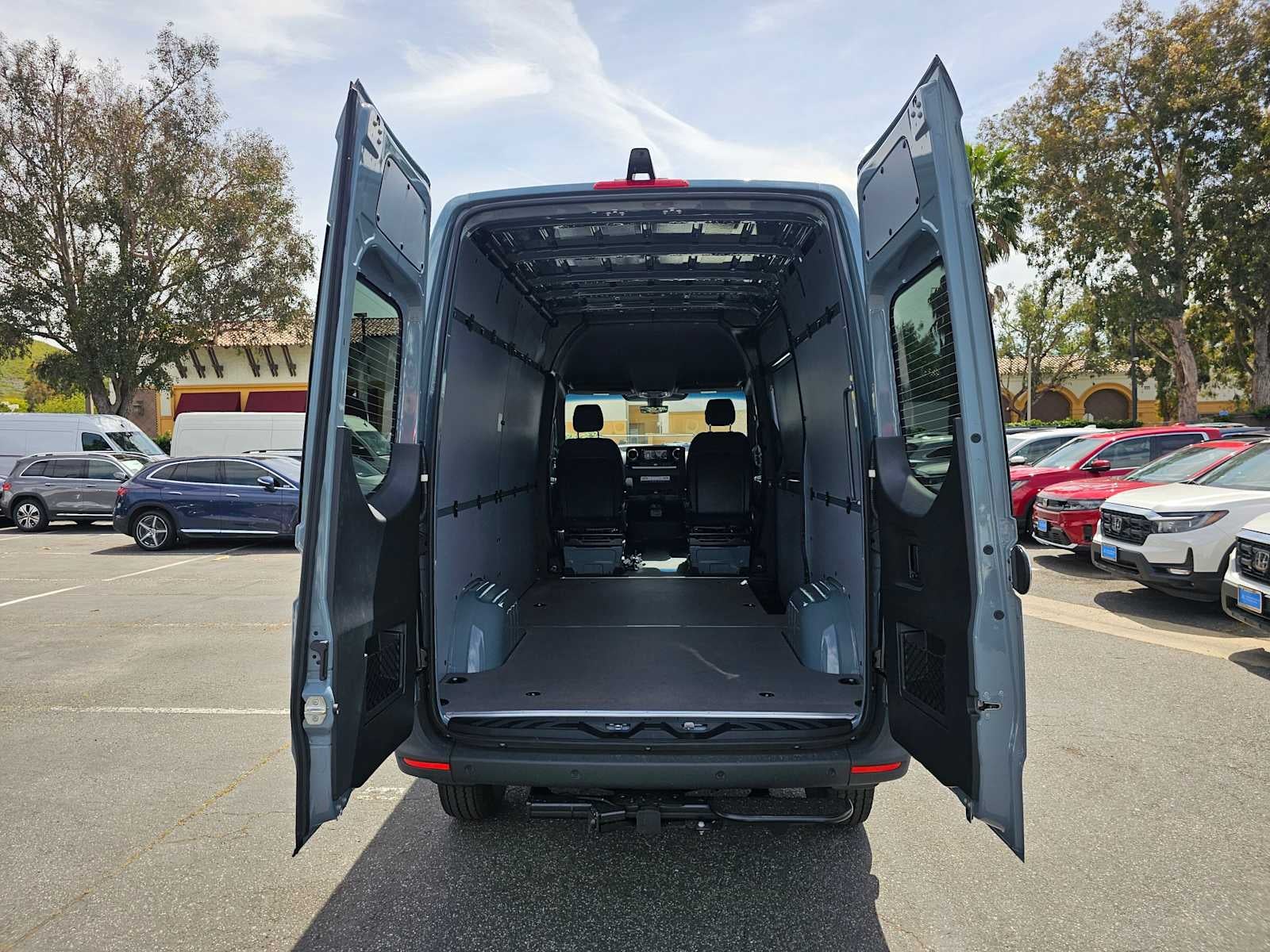 2026 Mercedes-Benz Sprinter 2500 Standard Roof I4 Diesel HO 144 AWD