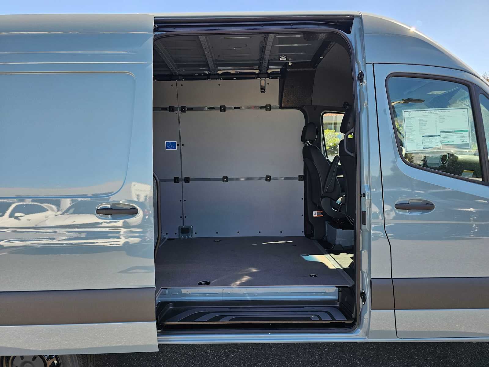 2026 Mercedes-Benz Sprinter 2500 Standard Roof I4 Diesel HO 144 AWD