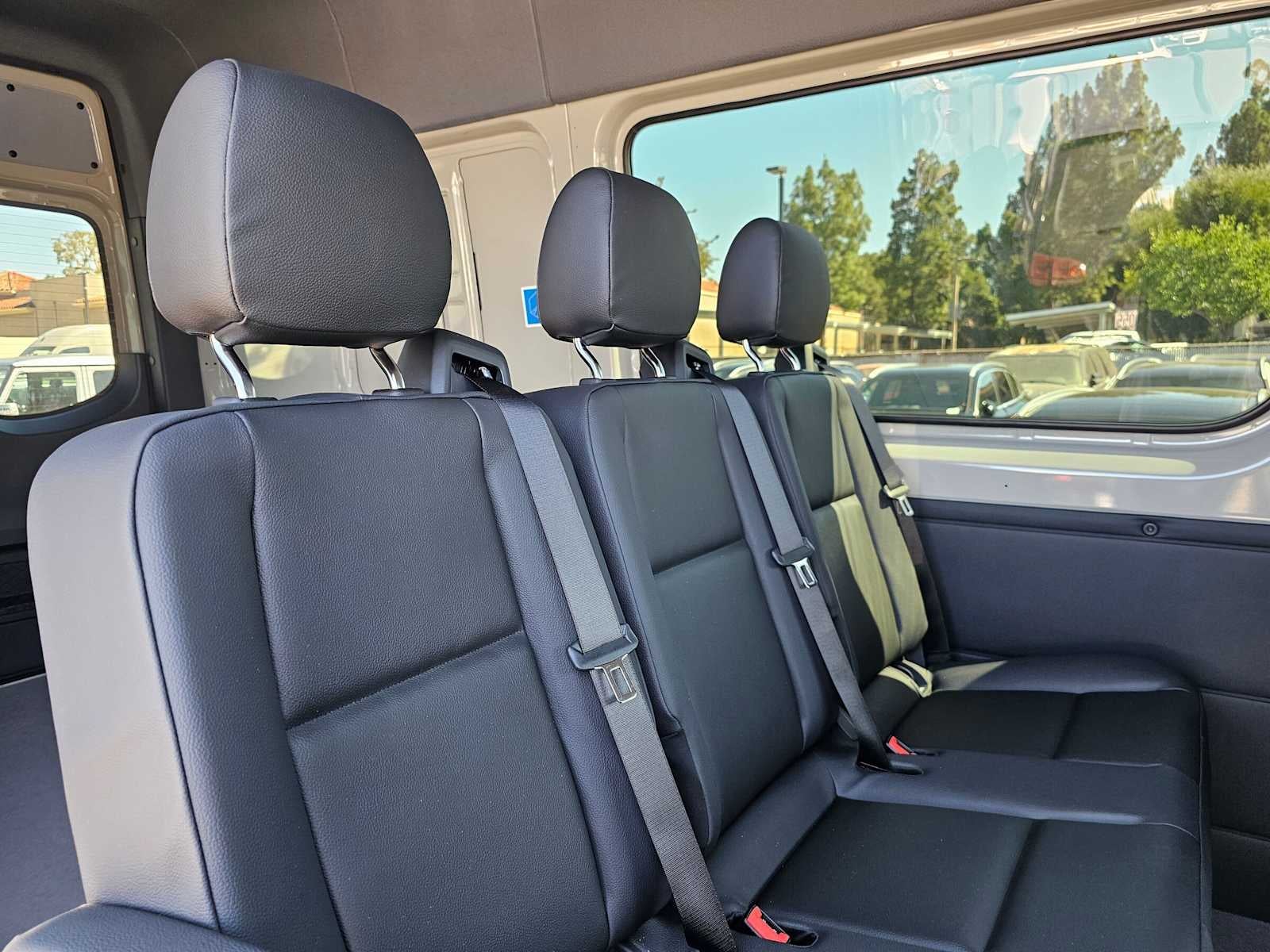 2026 Mercedes-Benz Sprinter 2500 Standard Roof I4 Diesel HO 144 AWD