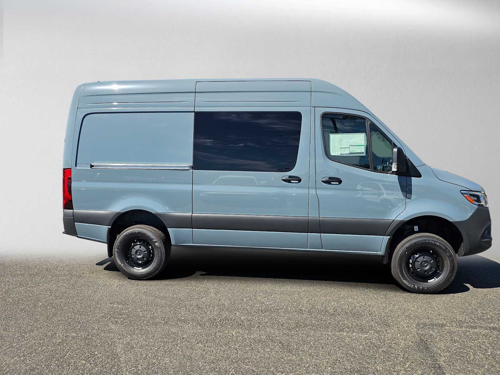 2026 Mercedes-Benz Sprinter 2500 Standard Roof I4 Diesel HO 144 AWD