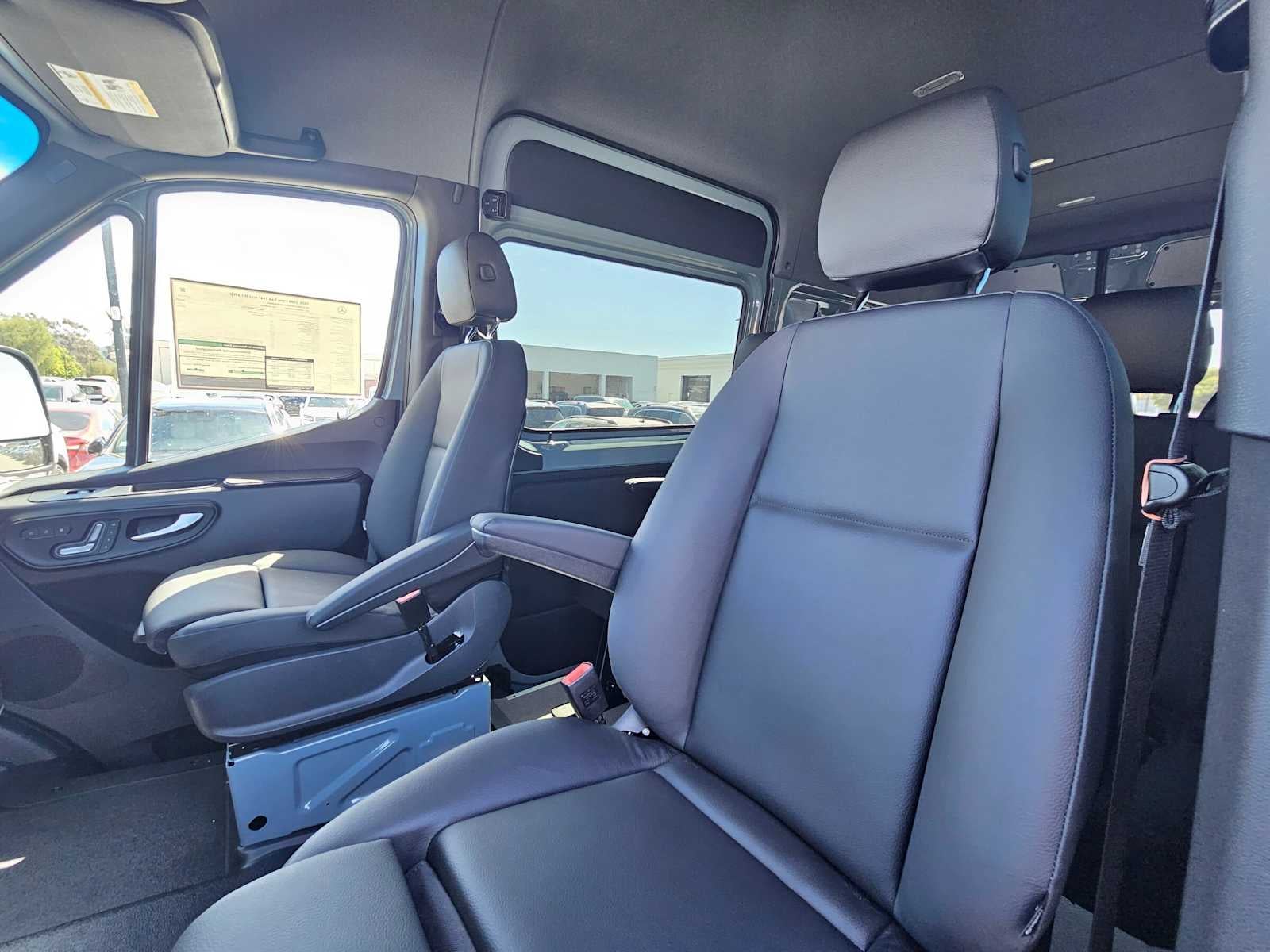 2026 Mercedes-Benz Sprinter 2500 Standard Roof I4 Diesel HO 144 AWD