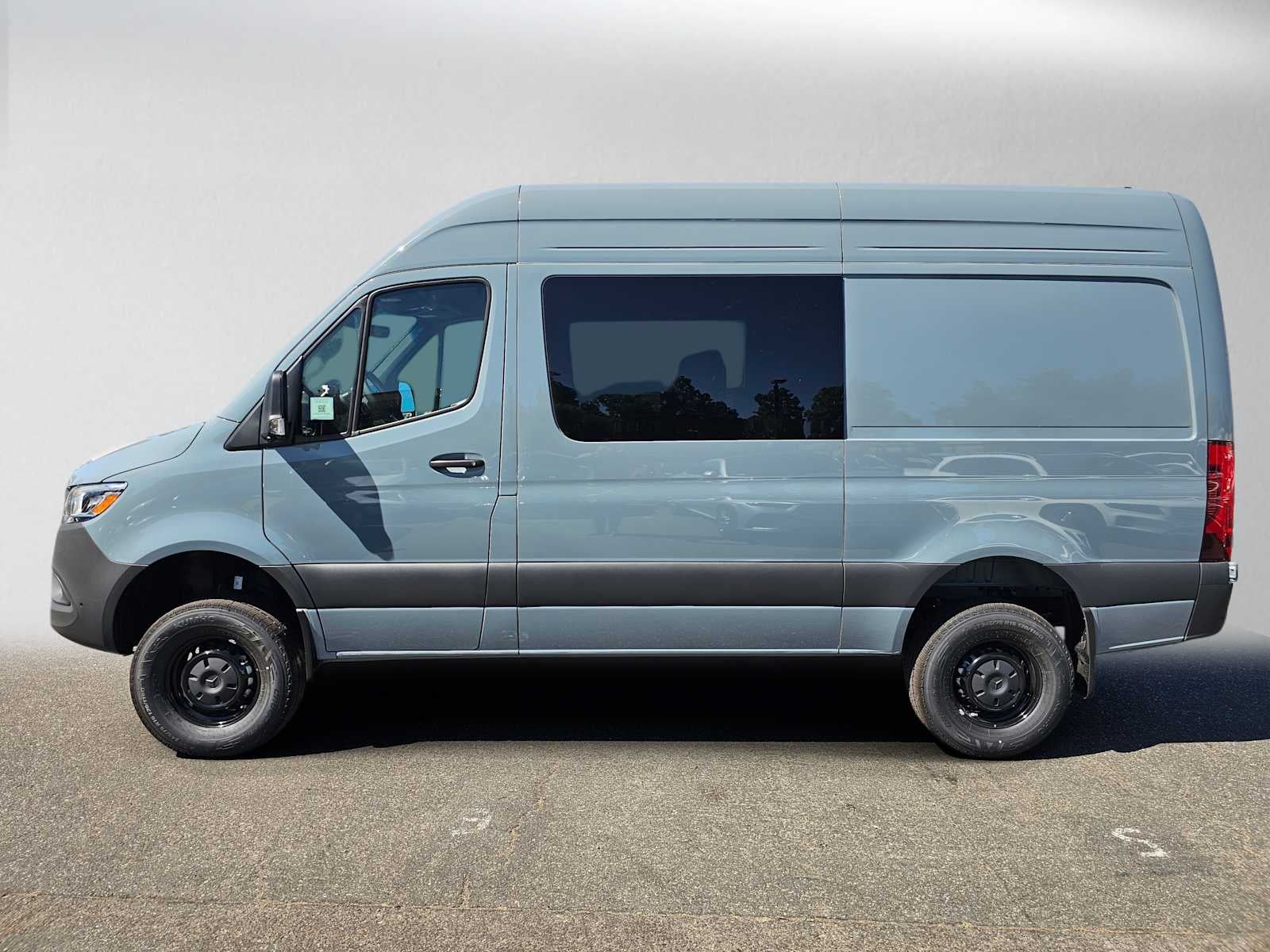 2026 Mercedes-Benz Sprinter 2500 Standard Roof I4 Diesel HO 144 AWD