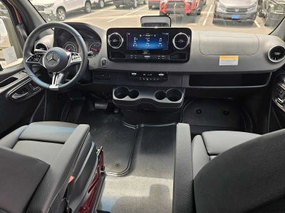 2026 Mercedes-Benz Sprinter Crew 2500 Standard Roof I4 Diesel HO 144 AWD