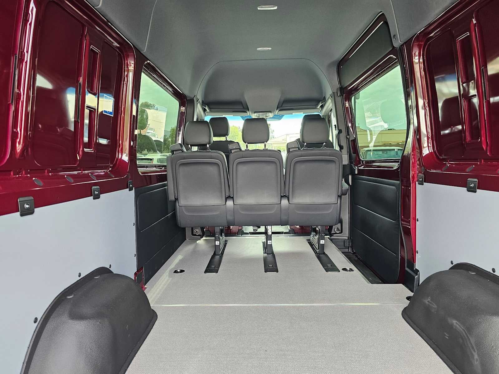 2026 Mercedes-Benz Sprinter Crew 2500 Standard Roof I4 Diesel HO 144 AWD