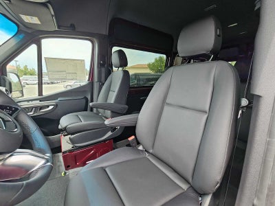 2026 Mercedes-Benz Sprinter Crew 2500 Standard Roof I4 Diesel HO 144 AWD