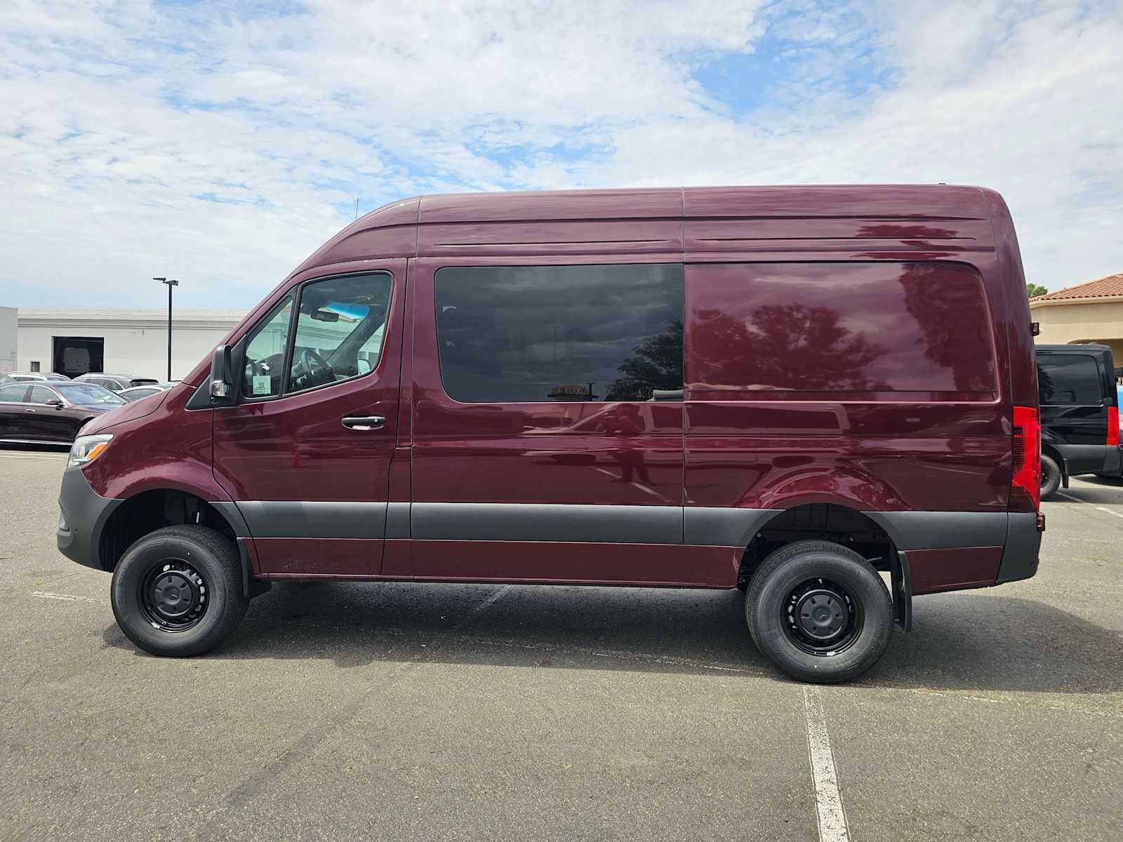 2026 Mercedes-Benz Sprinter Crew 2500 Standard Roof I4 Diesel HO 144 AWD