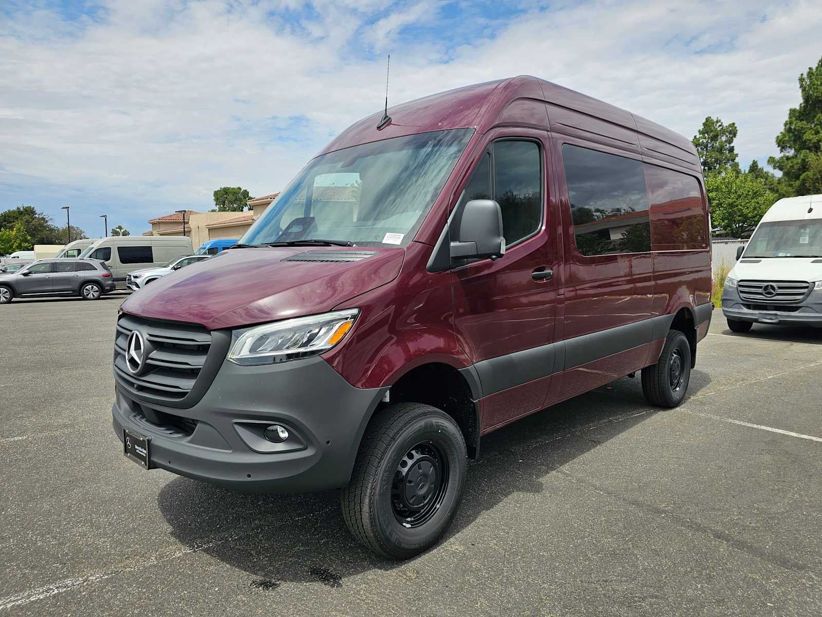 2026 Mercedes-Benz Sprinter Crew 2500 Standard Roof I4 Diesel HO 144 AWD