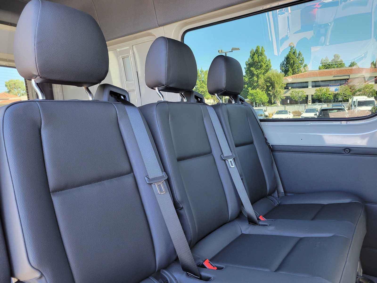 2026 Mercedes-Benz Sprinter Crew 2500 Standard Roof I4 Diesel HO 144 AWD