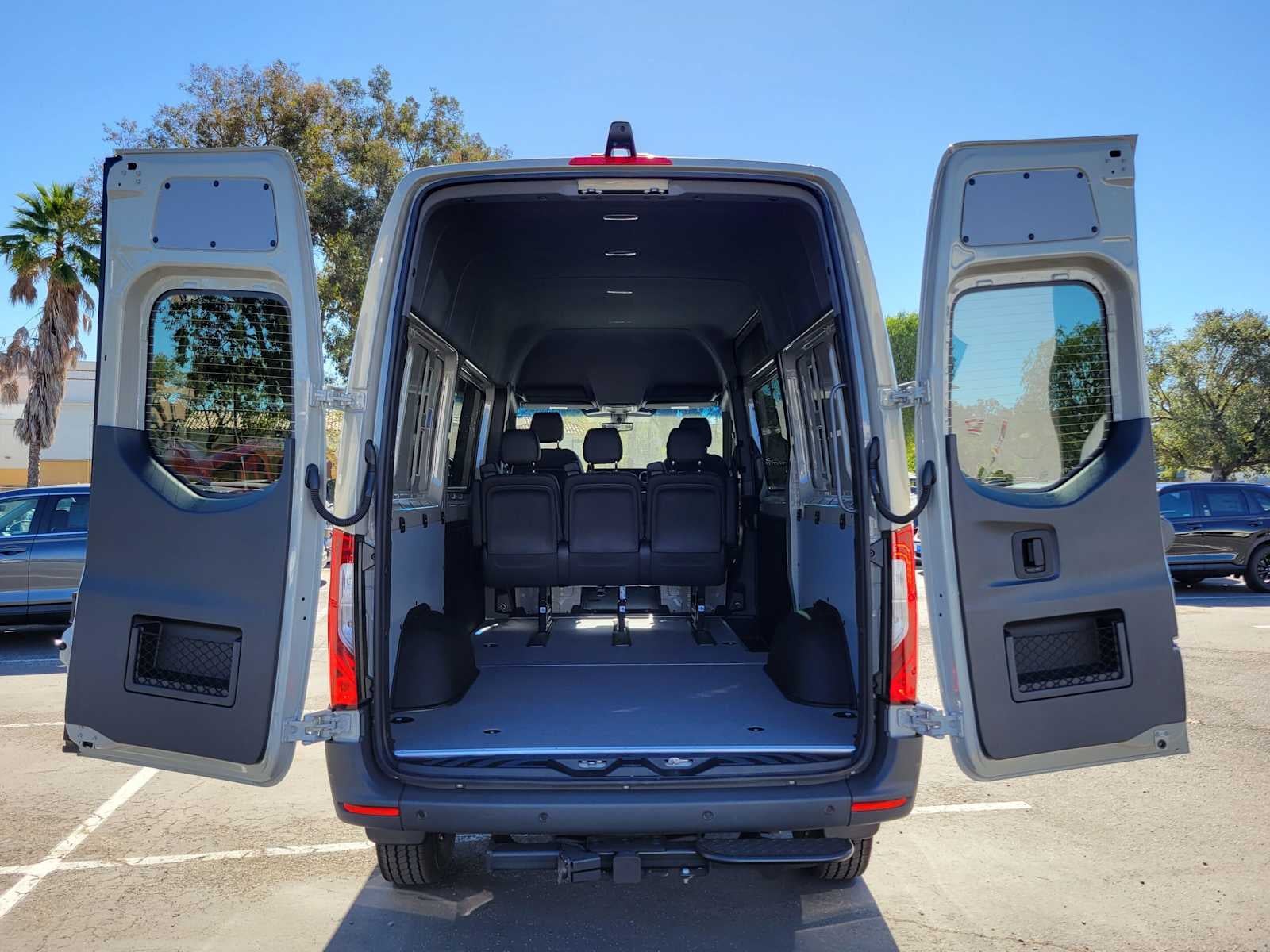 2026 Mercedes-Benz Sprinter Crew 2500 Standard Roof I4 Diesel HO 144 AWD
