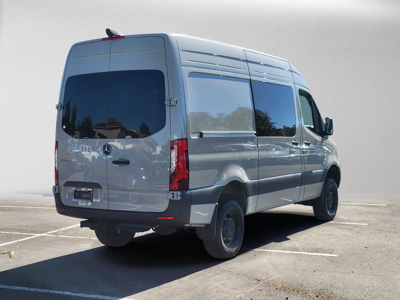 2026 Mercedes-Benz Sprinter Crew 2500 Standard Roof I4 Diesel HO 144 AWD