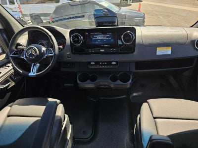 2026 Mercedes-Benz Sprinter Crew 2500 Standard Roof I4 Diesel HO 144 AWD