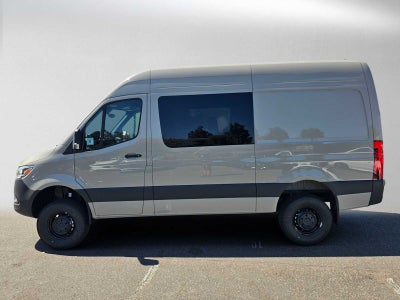 2026 Mercedes-Benz Sprinter Crew 2500 Standard Roof I4 Diesel HO 144 AWD