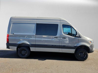 2026 Mercedes-Benz Sprinter Crew 2500 Standard Roof I4 Diesel HO 144 AWD