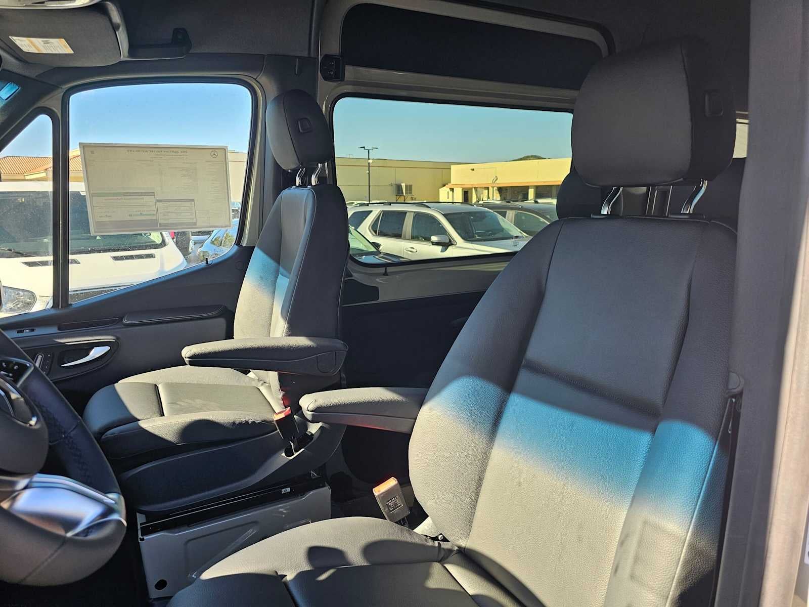 2026 Mercedes-Benz Sprinter Crew 2500 Standard Roof I4 Diesel HO 144 AWD