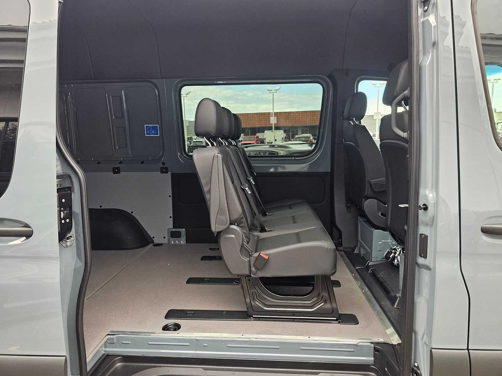 2026 Mercedes-Benz Sprinter Crew 2500 Standard Roof I4 Diesel HO 144 AWD