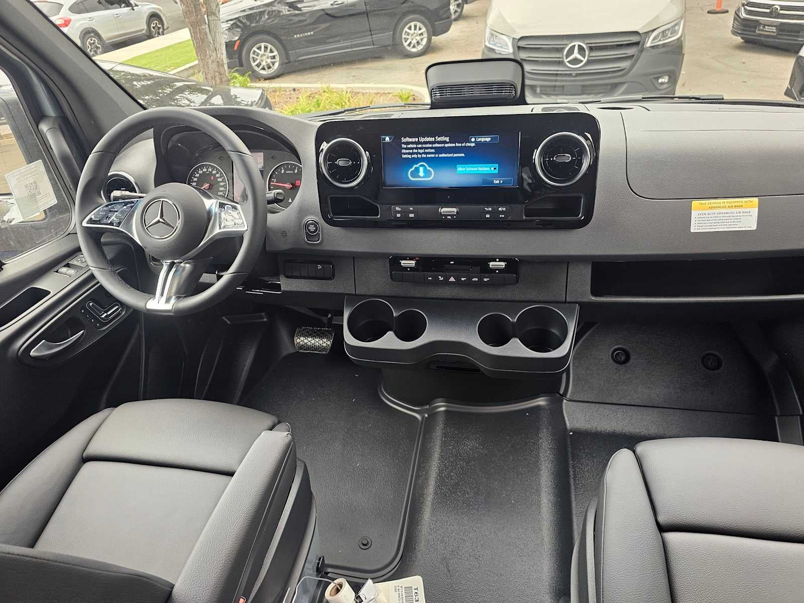2026 Mercedes-Benz Sprinter Crew 2500 Standard Roof I4 Diesel HO 144 AWD