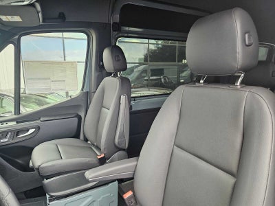 2026 Mercedes-Benz Sprinter Crew 2500 Standard Roof I4 Diesel HO 144 AWD