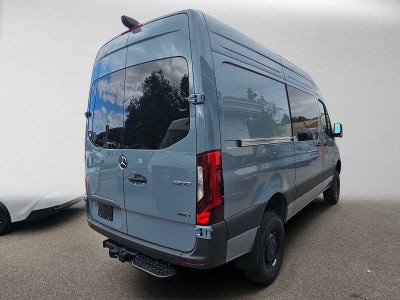 2026 Mercedes-Benz Sprinter Crew 2500 Standard Roof I4 Diesel HO 144 AWD
