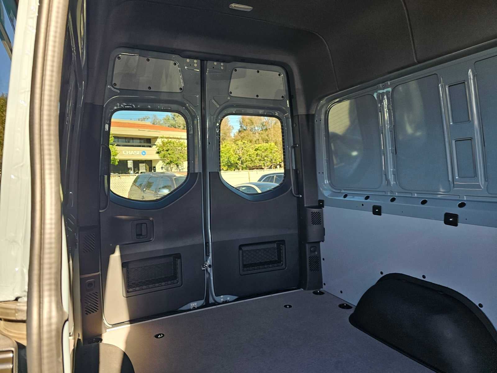 2026 Mercedes-Benz Sprinter Crew 2500 Standard Roof I4 Diesel HO 144 AWD