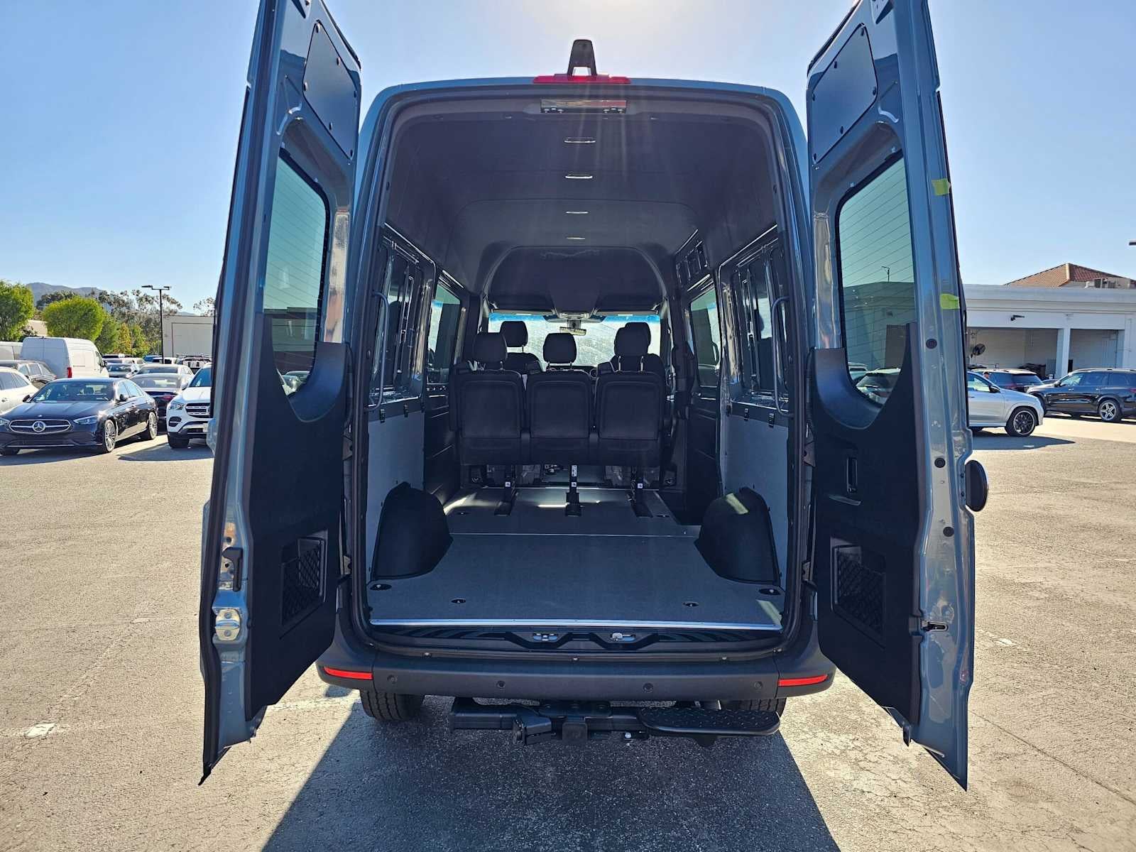 2026 Mercedes-Benz Sprinter Crew 2500 Standard Roof I4 Diesel HO 144 AWD
