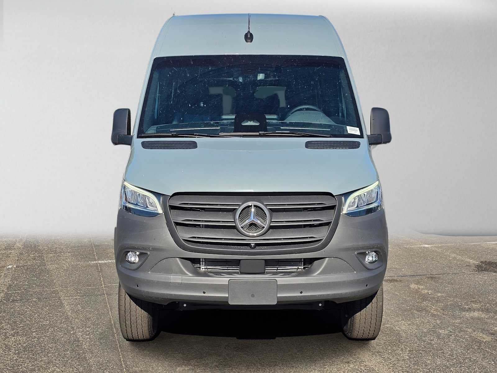 2026 Mercedes-Benz Sprinter Crew 2500 Standard Roof I4 Diesel HO 144 AWD