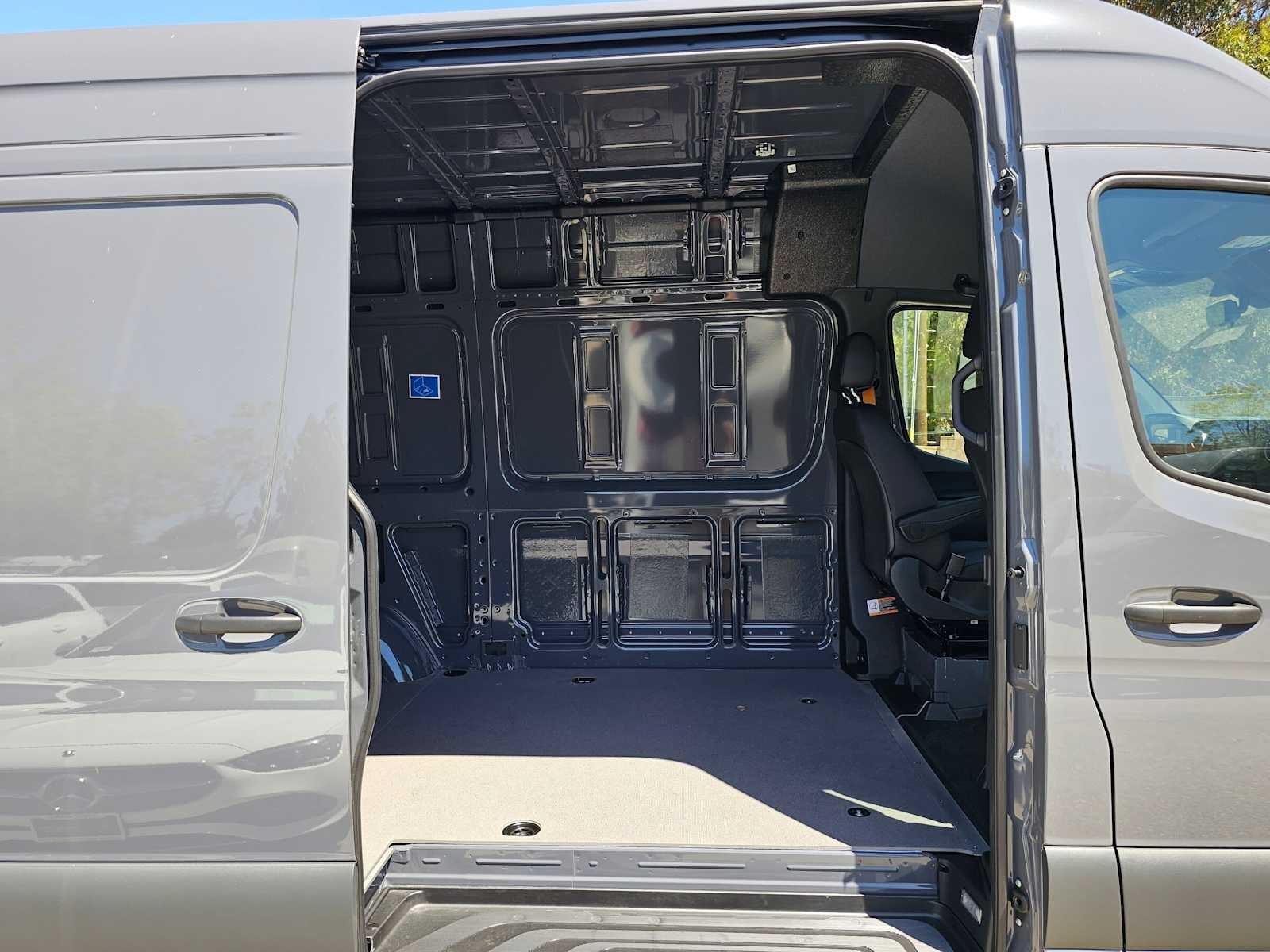 2026 Mercedes-Benz Sprinter Cargo 2500 Standard Roof I4 Diesel HO 144 AWD