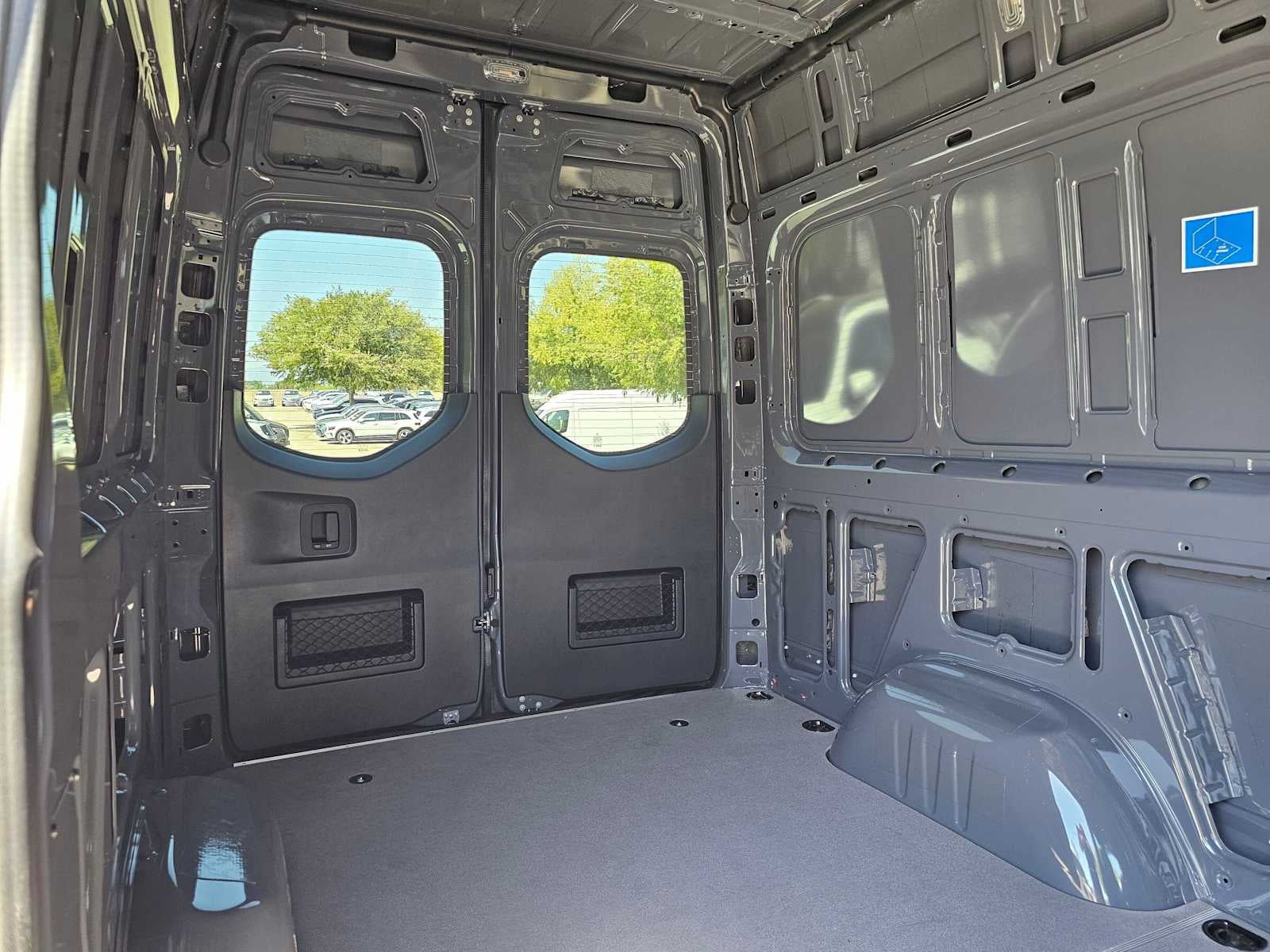2026 Mercedes-Benz Sprinter Cargo 2500 Standard Roof I4 Diesel HO 144 AWD
