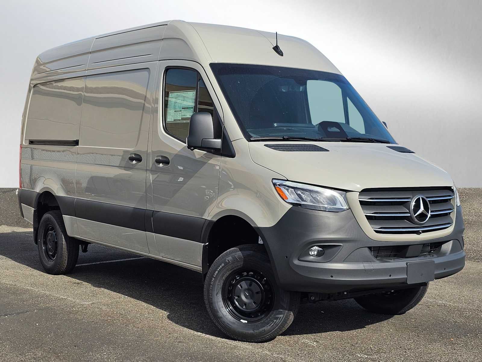 2026 Mercedes-Benz Sprinter 2500 Standard Roof I4 Diesel HO 144" AWD