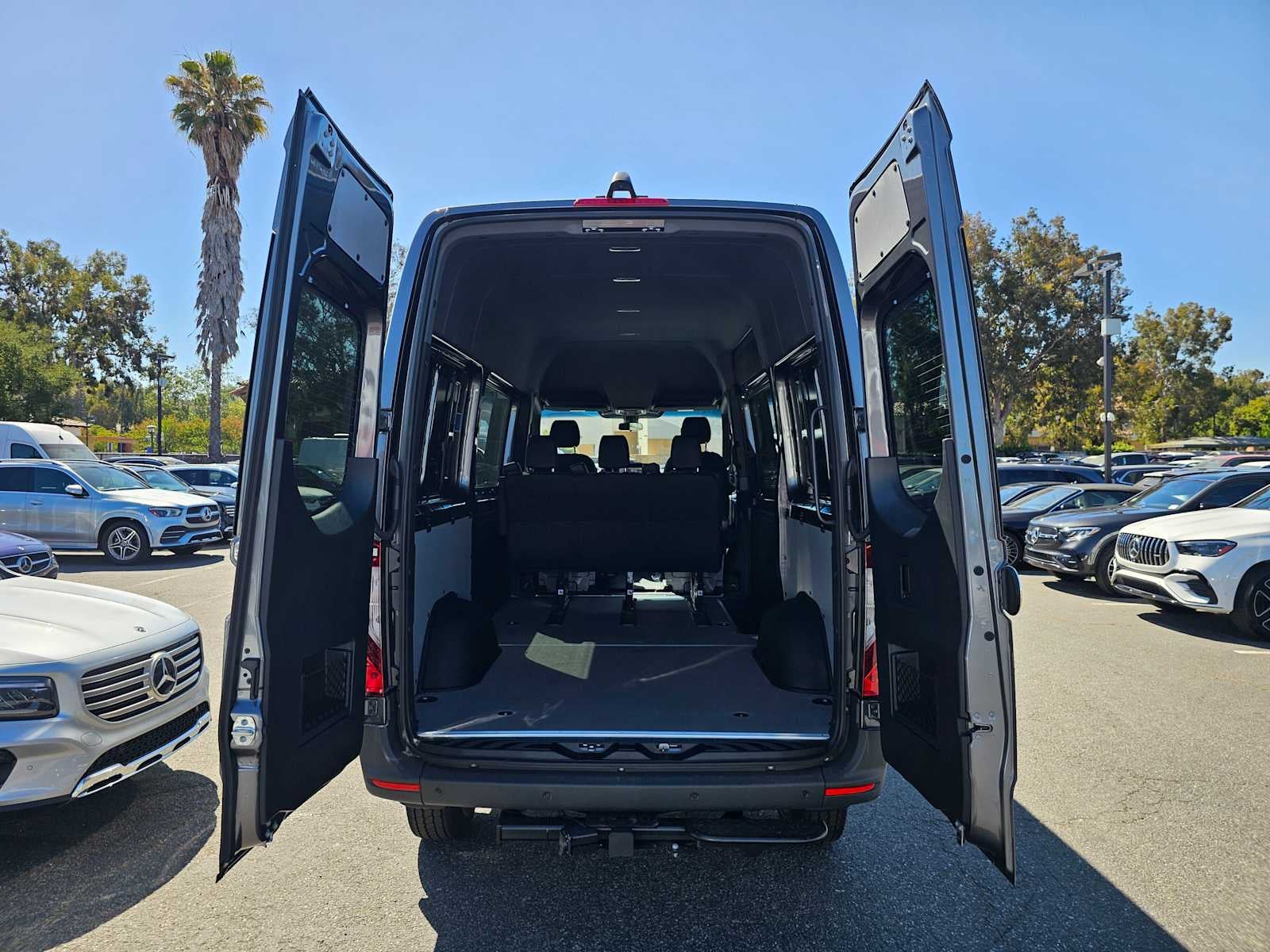 2026 Mercedes-Benz Sprinter 2500 Standard Roof I4 Diesel HO 144 AWD