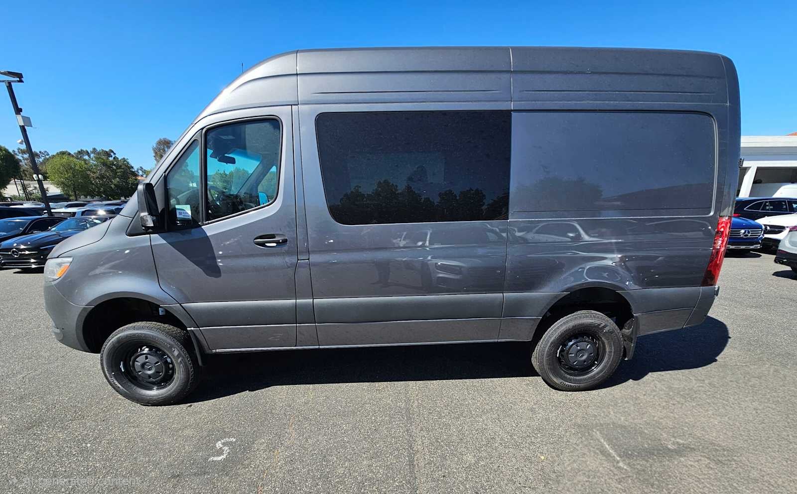 2026 Mercedes-Benz Sprinter 2500 Standard Roof I4 Diesel HO 144 AWD