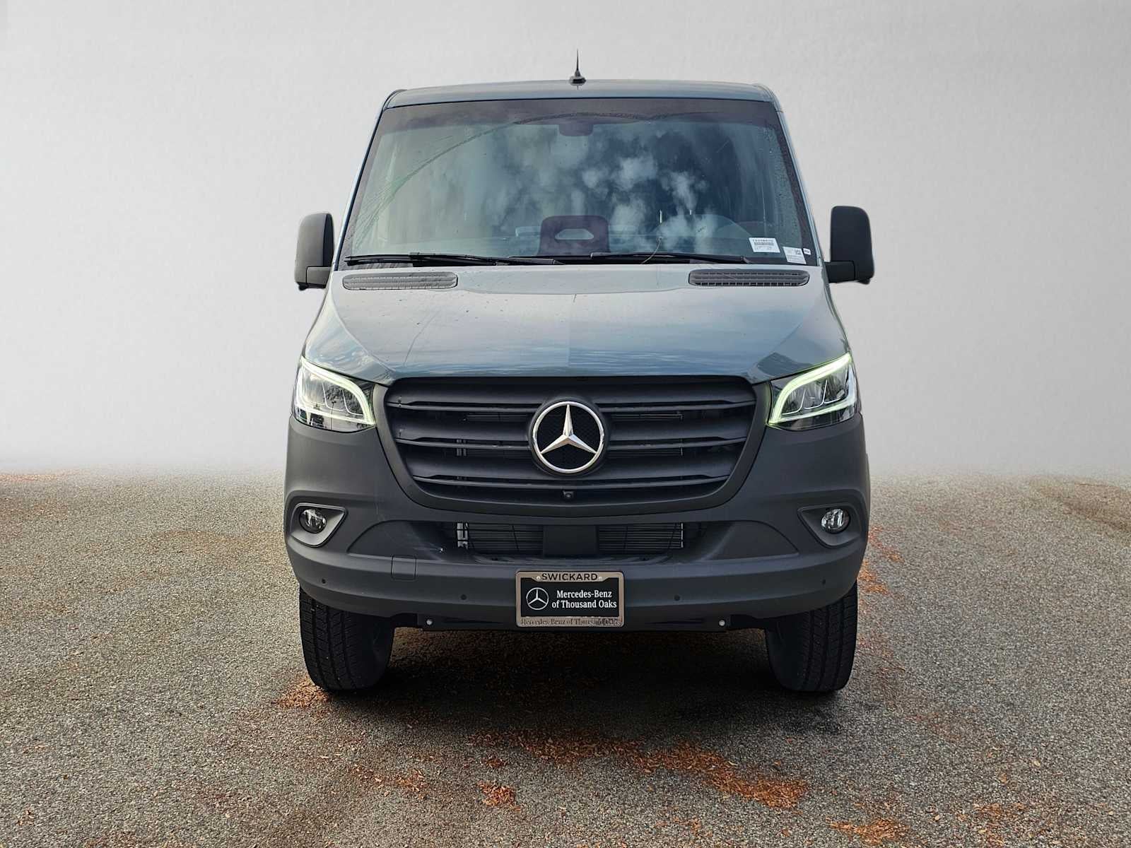 2026 Mercedes-Benz Sprinter 2500 Standard Roof I4 Diesel HO 144 AWD