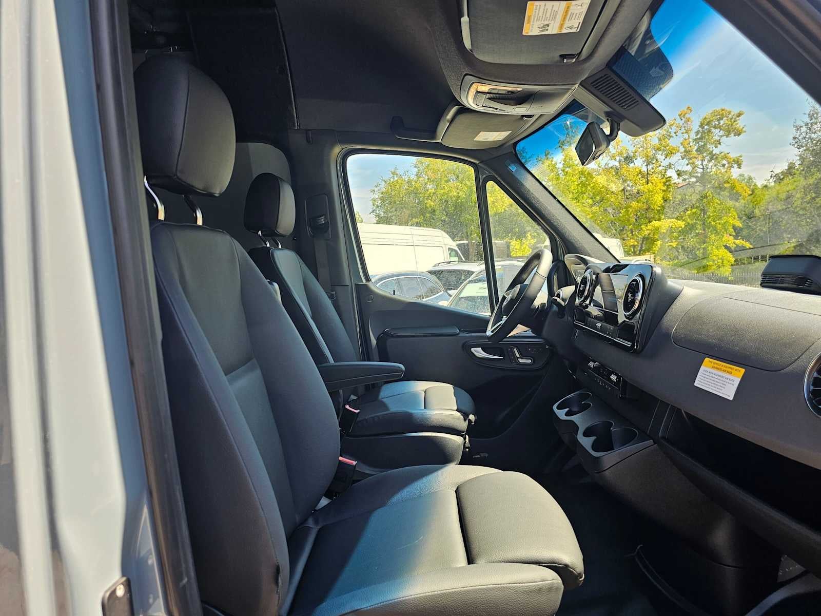 2026 Mercedes-Benz Sprinter Cargo 2500 Standard Roof I4 Diesel HO 144 AWD