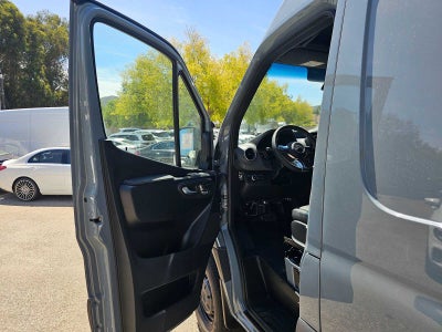 2026 Mercedes-Benz Sprinter Cargo 2500 Standard Roof I4 Diesel HO 144 AWD