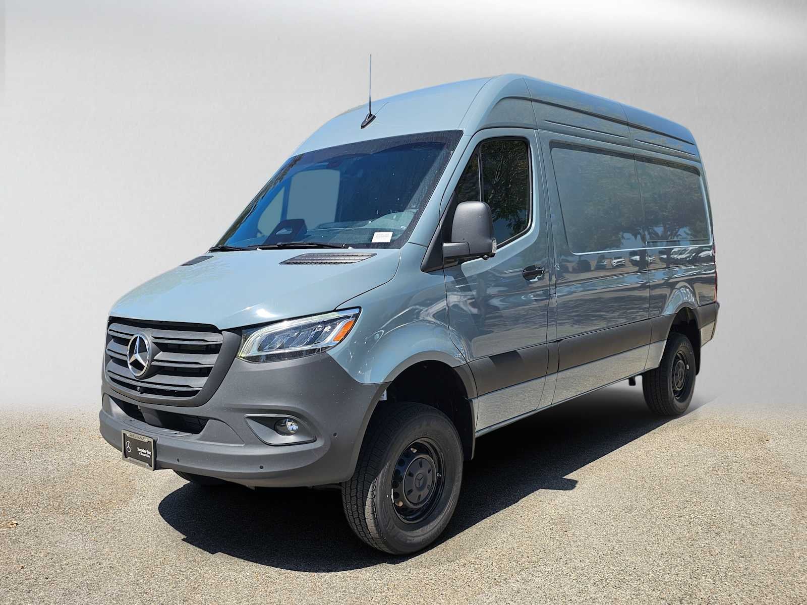 2026 Mercedes-Benz Sprinter Cargo 2500 Standard Roof I4 Diesel HO 144 AWD
