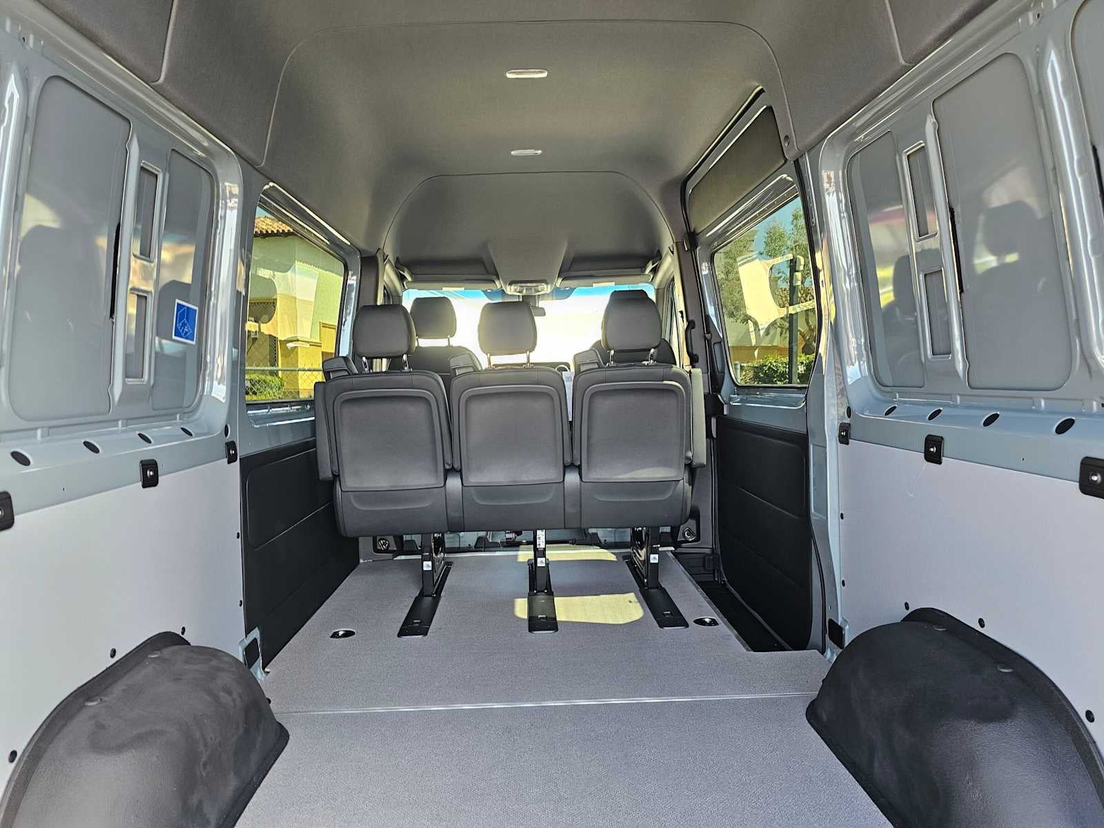 2026 Mercedes-Benz Sprinter Crew 2500 Standard Roof I4 Diesel HO 144 AWD