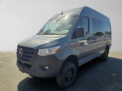 2026 Mercedes-Benz Sprinter Crew 2500 Standard Roof I4 Diesel HO 144 AWD