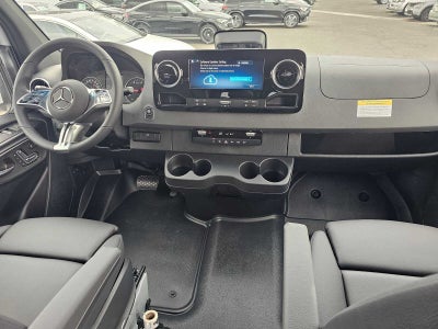 2026 Mercedes-Benz Sprinter Crew 2500 Standard Roof I4 Diesel HO 144 AWD
