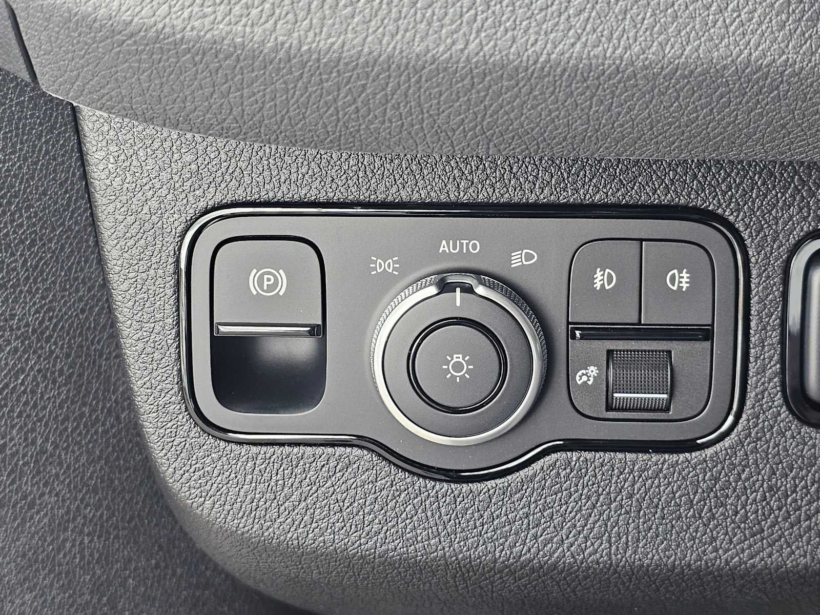 2026 Mercedes-Benz Sprinter Crew 2500 Standard Roof I4 Diesel HO 144 AWD