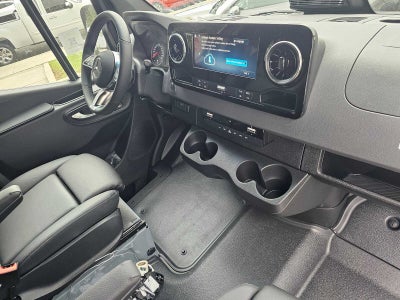 2026 Mercedes-Benz Sprinter Crew 2500 Standard Roof I4 Diesel HO 144 AWD