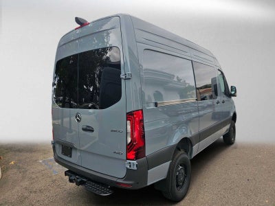 2026 Mercedes-Benz Sprinter Crew 2500 Standard Roof I4 Diesel HO 144 AWD