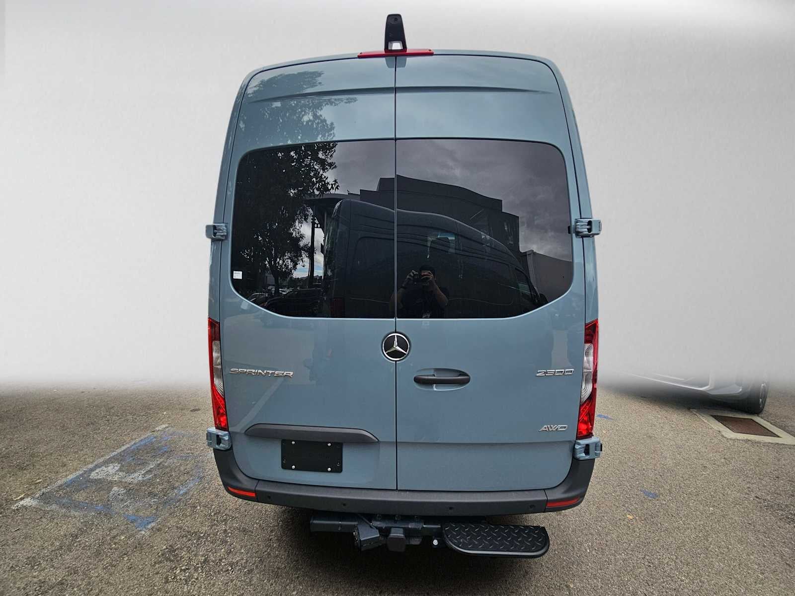 2026 Mercedes-Benz Sprinter Crew 2500 Standard Roof I4 Diesel HO 144 AWD