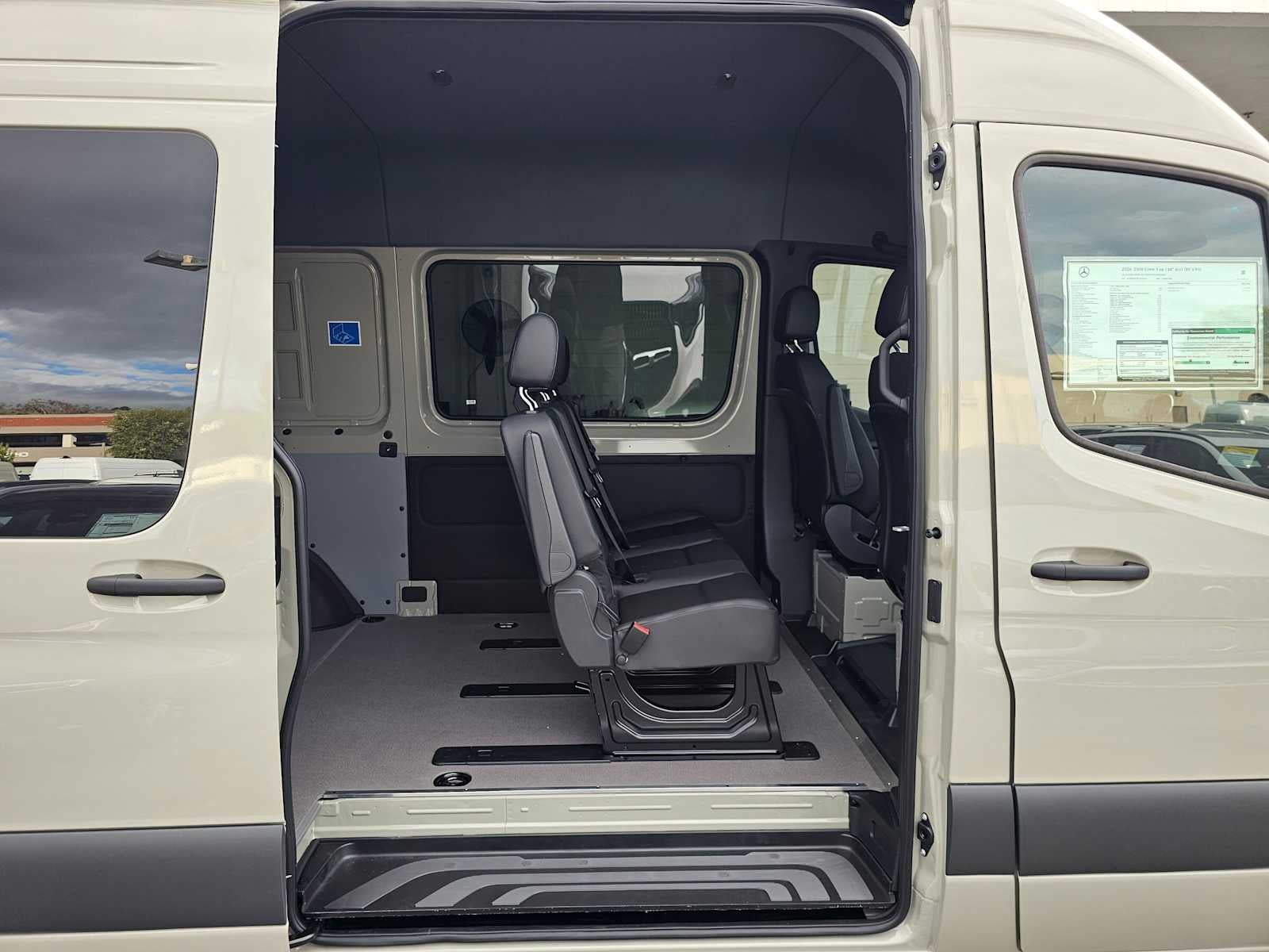 2026 Mercedes-Benz Sprinter Crew 2500 Standard Roof I4 Diesel HO 144 AWD