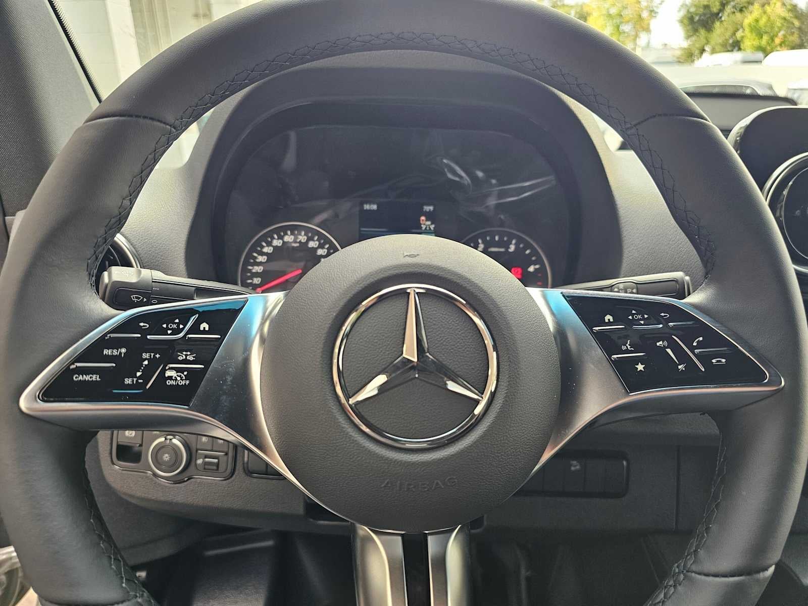 2026 Mercedes-Benz Sprinter Crew 2500 Standard Roof I4 Diesel HO 144 AWD