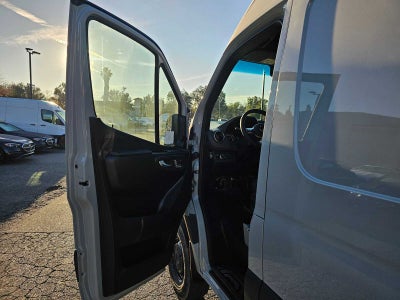 2026 Mercedes-Benz Sprinter 2500 Standard Roof I4 Diesel HO 144 AWD