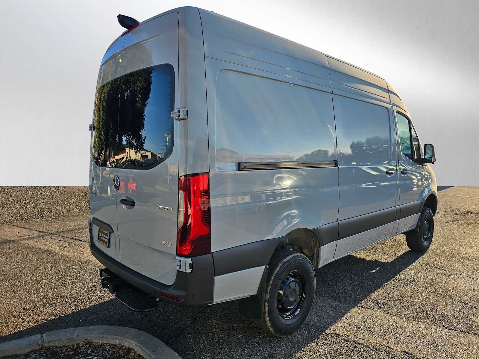 2026 Mercedes-Benz Sprinter 2500 Standard Roof I4 Diesel HO 144 AWD